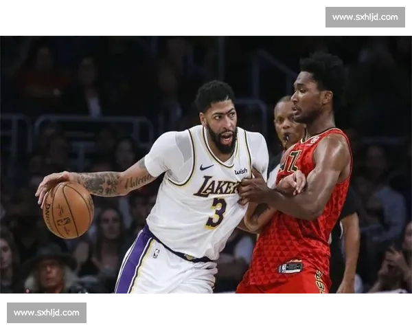 科比的内线艺术:师从奥拉朱旺的脚步精髓 科比的内线艺术:师从奥拉朱旺的脚步精髓