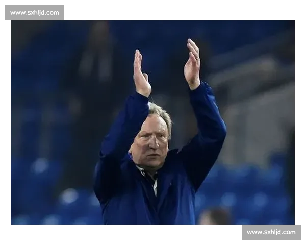 罗马诺确认:巴里 - 墨菲正式出任卡迪夫城主帅,签约三年 罗马诺确认:巴里 - 墨菲正式出任卡迪夫城主帅,签约三年