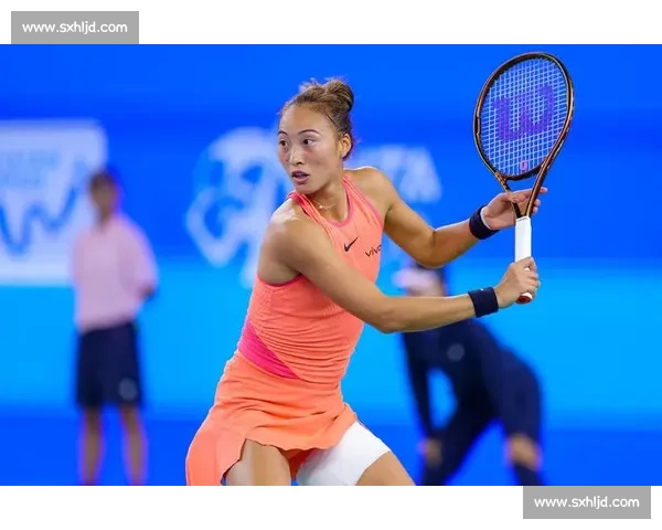 郑钦文憾负阿尼西莫娃止步四强，后勤失误成致命伤！奖金首进前十，柏林站再战萨巴伦卡