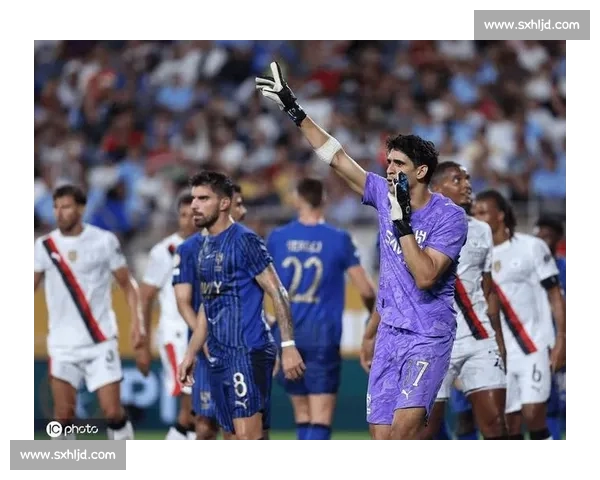 哈兰德赛后 “挖角” 门神布努:你的扑救让我想直接把你扛回曼城! 哈兰德赛后 “挖角” 门神布努:你的扑救让我想直接把你扛回曼城!